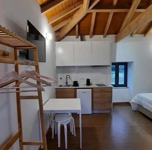 Casa De Baixo Apartment