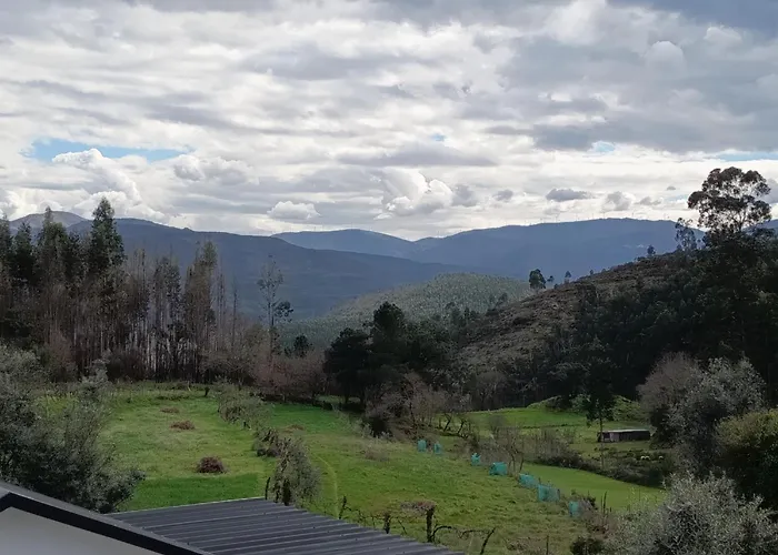 Casa De Baixo Apartment *